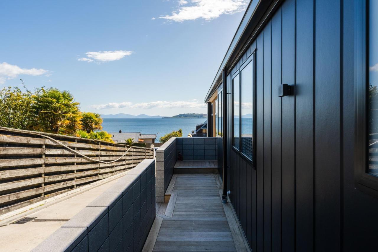 Lakeview Terrace - Taupo Holiday Home Екстериор снимка