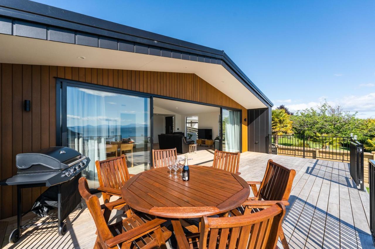 Lakeview Terrace - Taupo Holiday Home Екстериор снимка